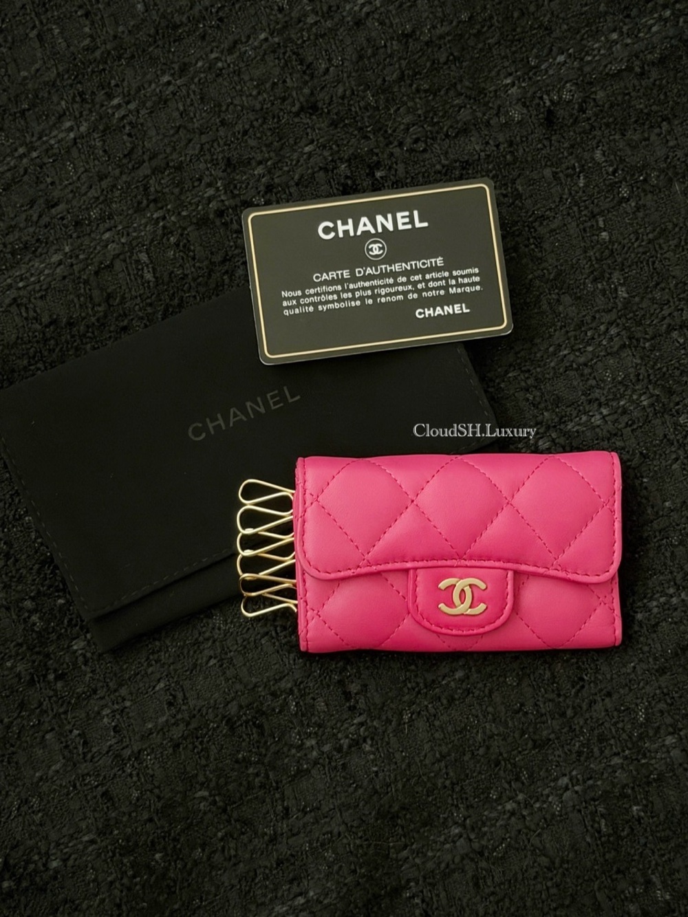 Auth  Chanel Pink Lambskin 6 Ring Key Holder w/ Gold hdw - Rare